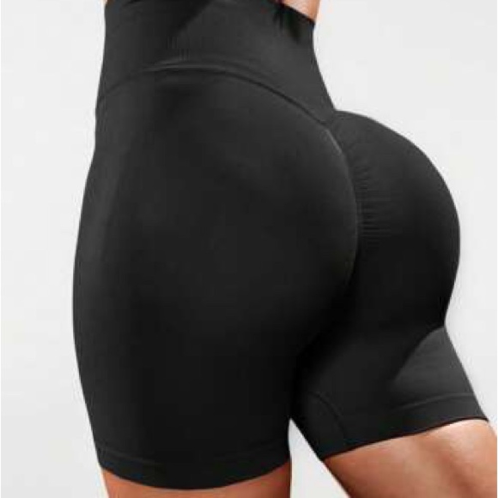 SHEIN Black Women’s Bike High Waisted Compression Shorts✨